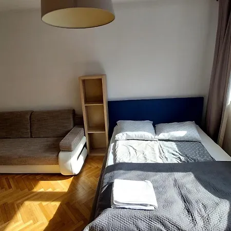 Aka Goscinne Apartament *